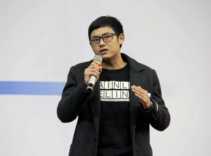 高端拉床,專用機床,內(nèi)拉床,外拉床,數(shù)控機床,自動化生產(chǎn)線,工業(yè)機器人