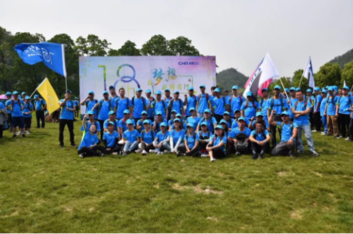 高端拉床,專用機(jī)床,內(nèi)拉床,外拉床,數(shù)控機(jī)床,自動(dòng)化生產(chǎn)線,工業(yè)機(jī)器人