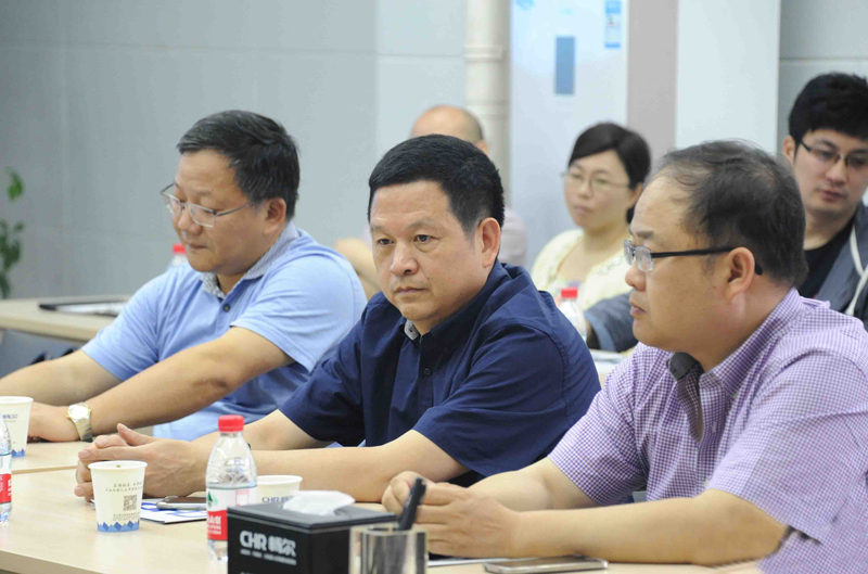 高端拉床,專用機床,內拉床,外拉床,數控機床,自動化生產線,工業(yè)機器人,拉床,拉刀,自動化