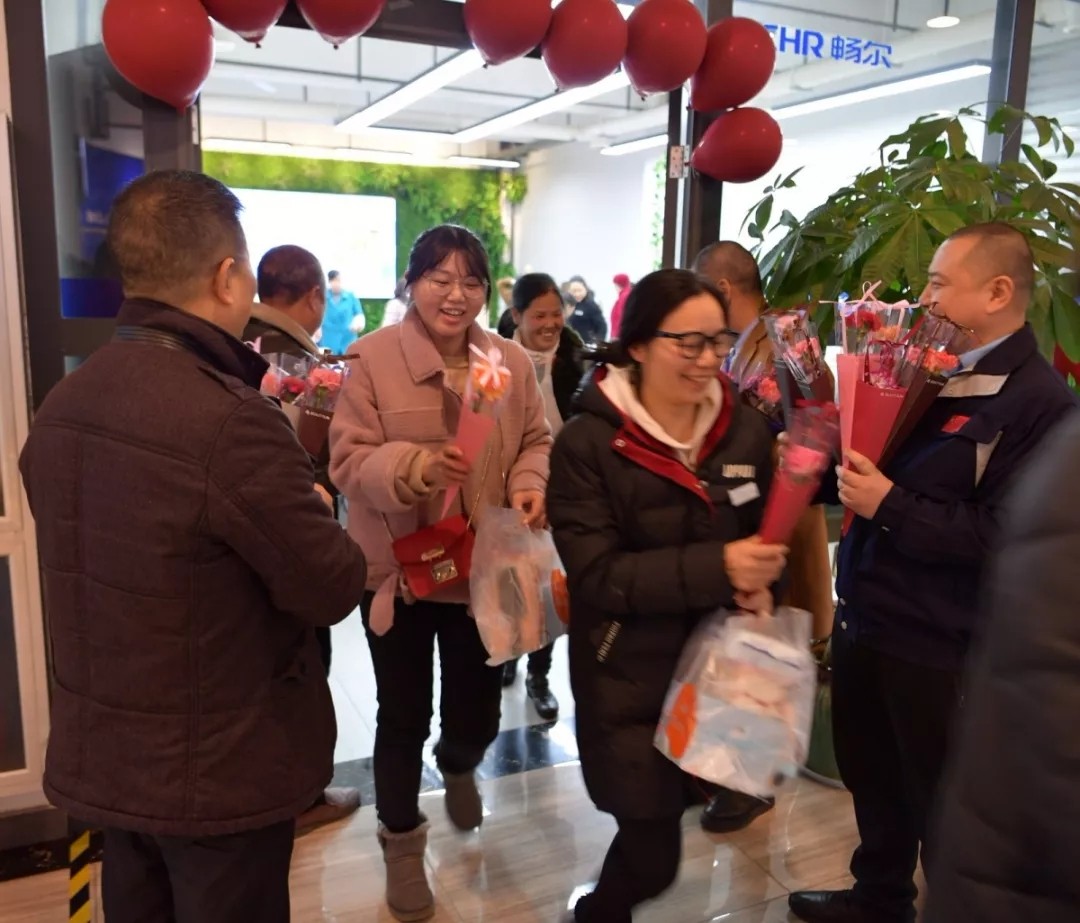 高端拉床,專(zhuān)用機(jī)床,內(nèi)拉床,外拉床,數(shù)控機(jī)床,自動(dòng)化生產(chǎn)線,工業(yè)機(jī)器人,拉床,拉刀,自動(dòng)化