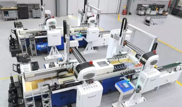 拉床,拉刀,自動化,高端拉床,專用機床,內(nèi)拉床,外拉床,數(shù)控機床,自動化生產(chǎn)線,工業(yè)機器人