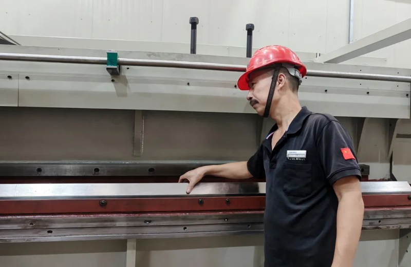 拉床,拉刀,自動化,高端拉床,專用機床,內拉床,外拉床,數控機床,自動化生產線,工業(yè)機器人