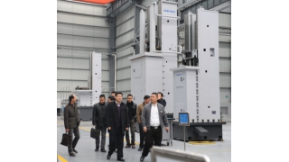 市委副秘書長、政研室主任李漢勤調(diào)研企業(yè)